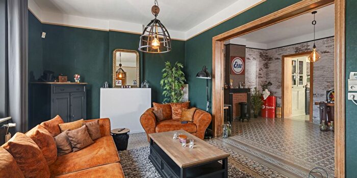 Rue du Petit Pavé, Bruyelle : Maison 7 pièces à vendre