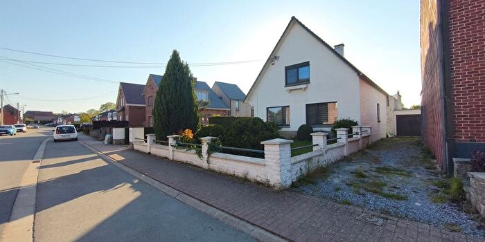 Maison 3 pièces à vendre à Guignies, Henegouwen