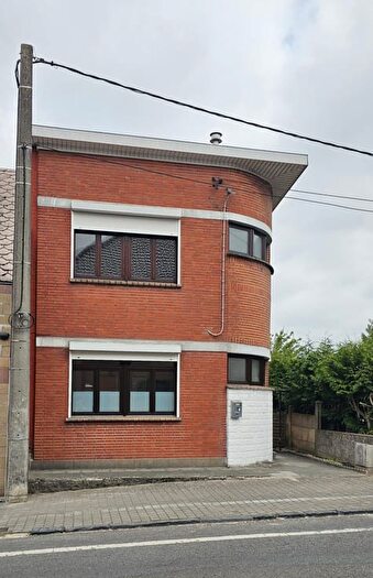 Rue Des Bleuets, Mons : Maison 2 pièces à louer