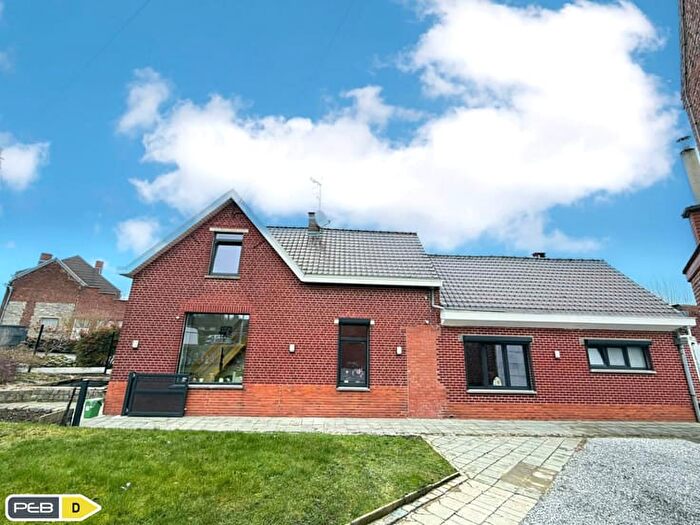 Avenue De Loudun, LeuzeenHainaut : Maison 3 pièces à vendre