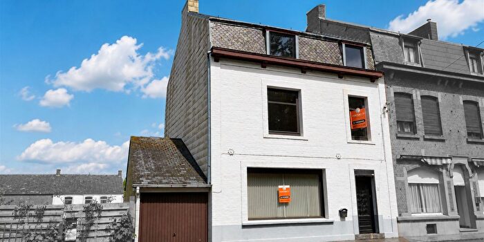 Maison 4 pièces à vendre - Rue de la Station, Momignies
