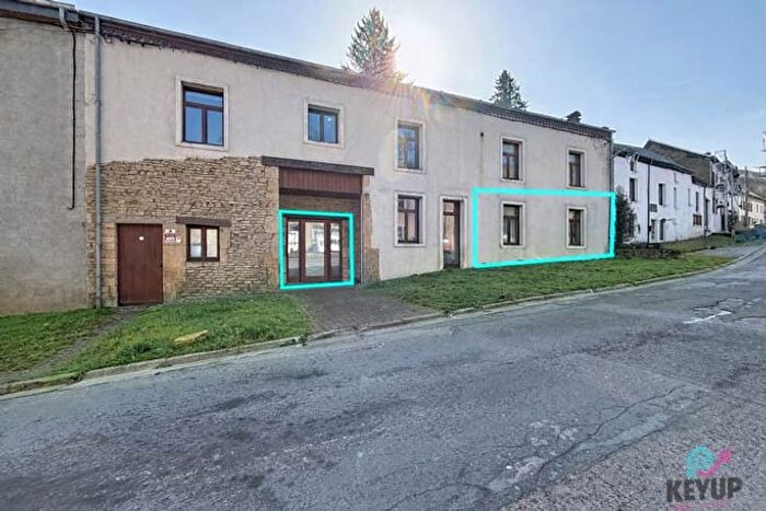 Rue de la Cure, Florenville : Appartement 2 pièces à vendre