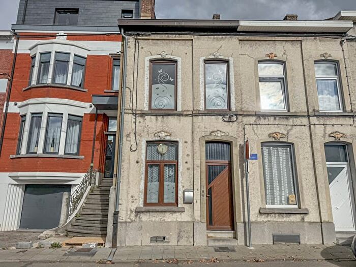 Rue de Namur, Châtelet - Maison 3 pièces à vendre