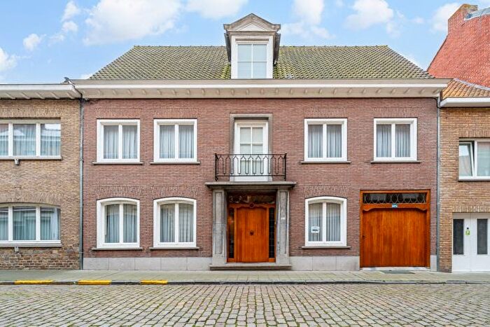 Maison 6 pièces à Vleeshouwersstraat A, Veurne, à vendre