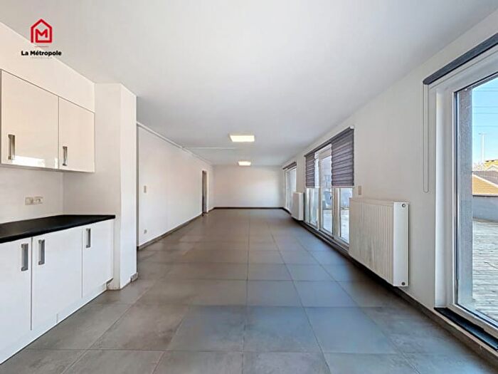 Appartement 3 pièces à Rue Tienne Bricout, Charleroi, à vendre