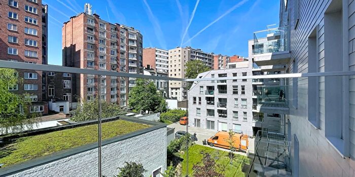 Appartement 2 pièces à Rue Eugène Ysaye, Liège, à vendre