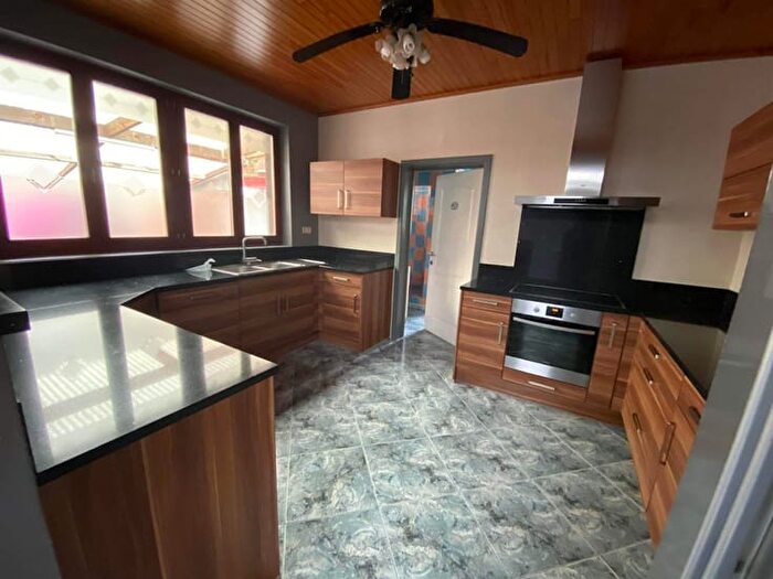 Rue de l'Étang Derbaix, Cuesmes : Maison 9 pièces à vendre