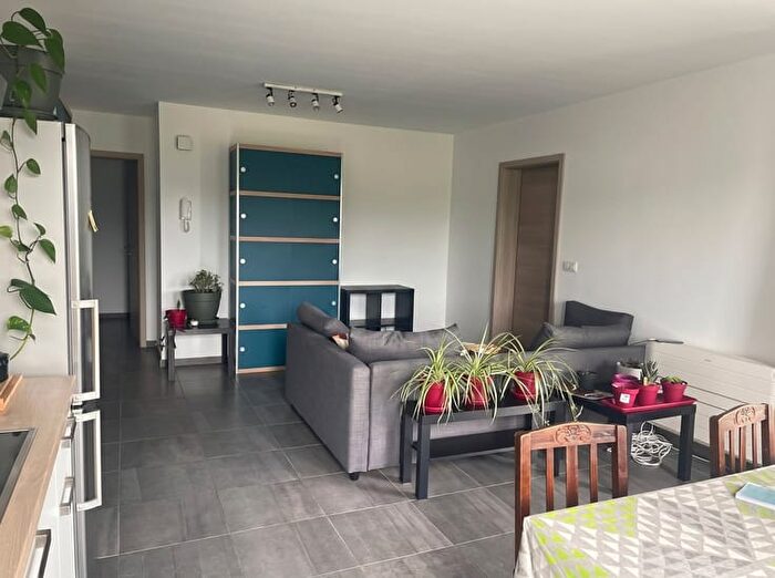 Appartement 1 pièce à louer - Grand Rue, R