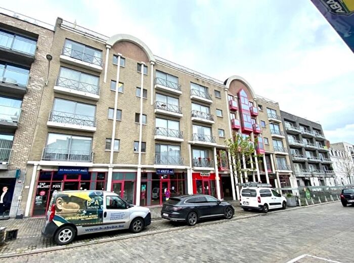 Markt, Deinze : Appartement 3 pièces à vendre