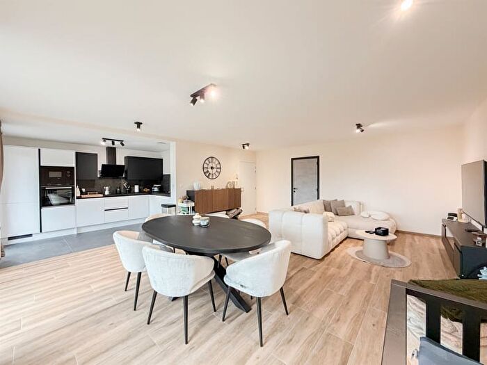 Rue de l'Hotel de Ville, HAINESAINTPIERRE : Appartement 2 pièces à vendre