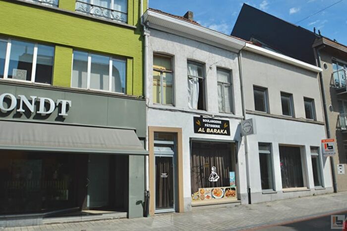 Maison 9 pièces à Wijnstraat, Ronse, à vendre