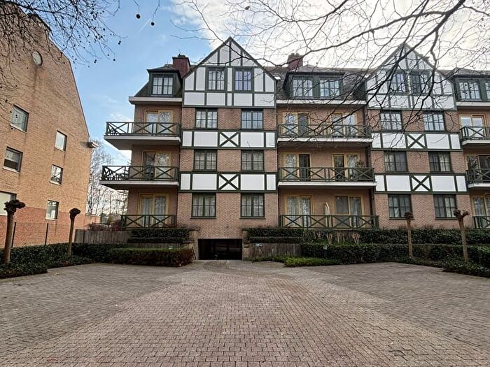Appartement 11 pièces à louer à Miksebaan b, Brasschaat