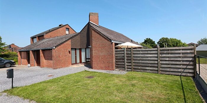 Eikenstraat, HerkdeStad : Maison 4 pièces à vendre