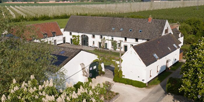 Bierghes, WaalsBrabant - Maison 15 pièces à vendre