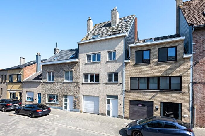 Molenaarsstraat, OOSTENDE - Maison 6 pièces à vendre