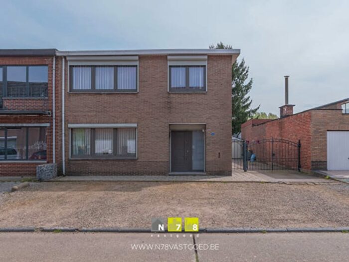 Zandstraat, Maasmechelen : Maison 4 pièces à vendre