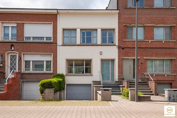 Kanunnik Peetersstraat, BERCHEM - Maison 4 pièces à vendre
