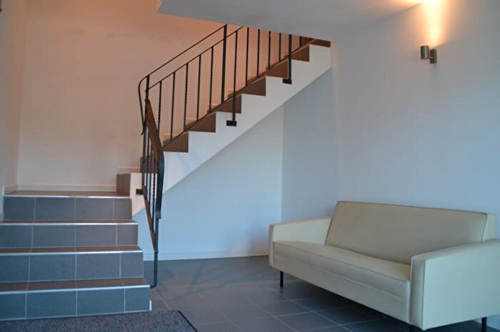 Route De Rochefort, FOCANT Beauraing : Appartement 1 pièce à louer