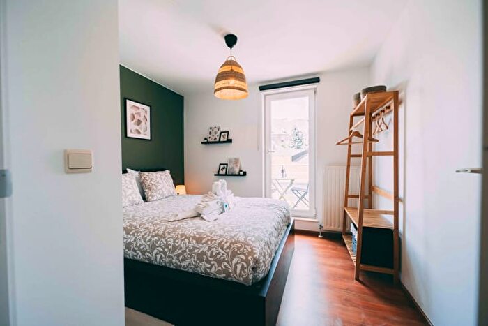 Rue Des Capucins, Mons : Appartement 3 pièces à louer