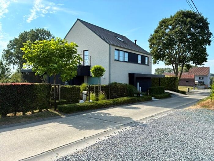 Maison 4 pièces à vendre à Hondsbergstraat, Hérinnes