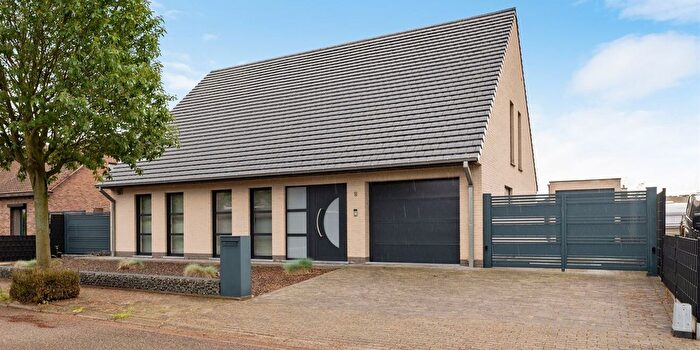 Maison 6 pièces à vendre à Sneppenhoevelaan, Stabroek