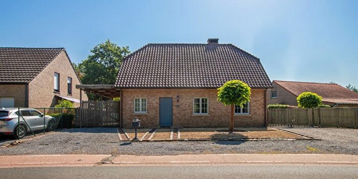 Maison 4 pièces à vendre à Halensestraat, Zelem