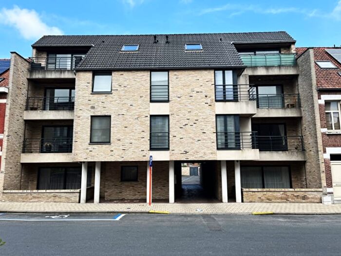 SintRochusstraat, Rumbeke : Appartement 9 pièces à louer