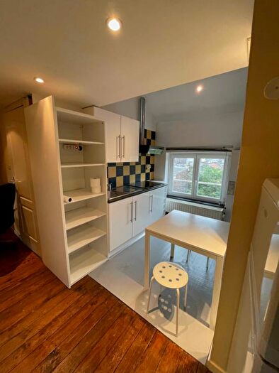 Appartement 2 pièces à Rue De L'état Tiers, Liège, à louer