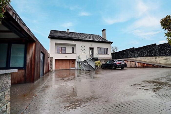 Maison 3 pièces à vendre à Chaussée de Bruxelles, PETITENGHIEN