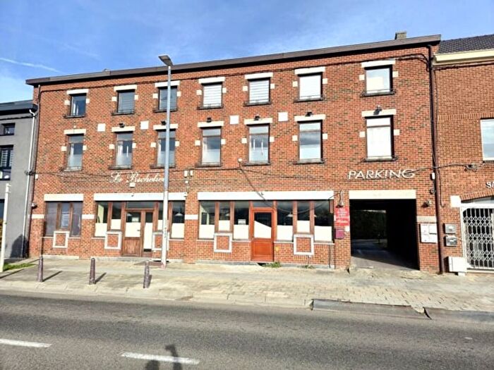 Chaussée de Charleroi, Fontainel'Évêque - Maison 4 pièces à vendre