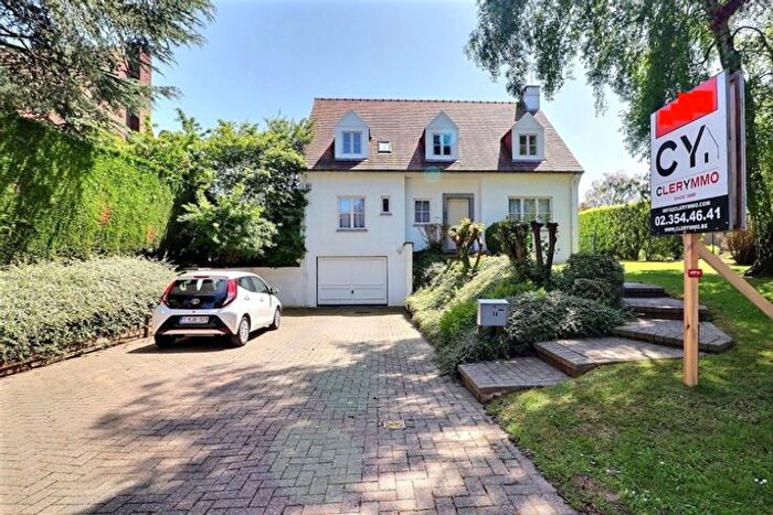 Avenue de la Galaxie, Waterloo : Maison 4 pièces à vendre