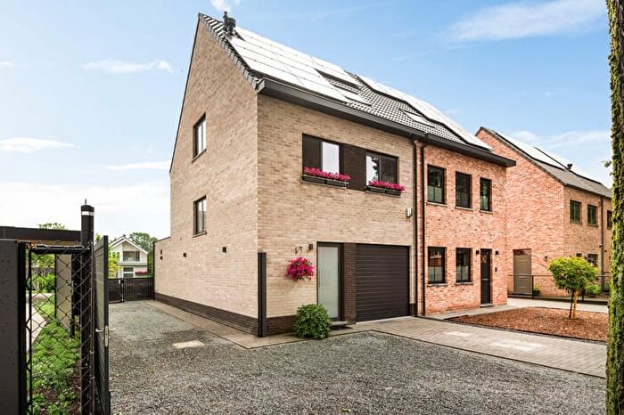 Maison 3 pièces à vendre à Karel Uytroevenlaan, Zoersel