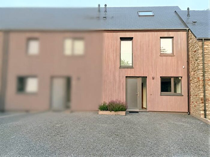 rue des champs, C : Maison 3 pièces à louer