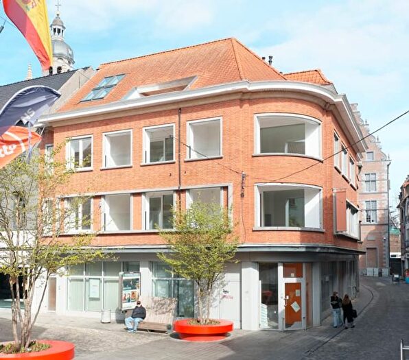 Appartement 3 pièces à vendre à Basiliekstraat, Halle