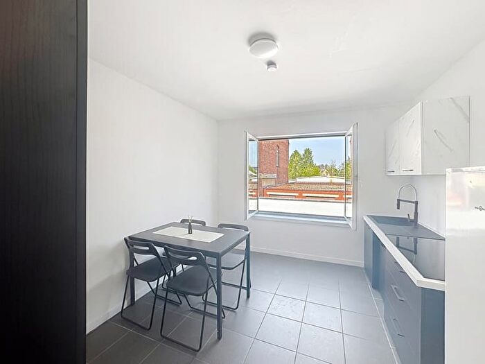 Appartement 4 pièces à vendre à Generaal Deschachtstraat, SintKatelijneWaver