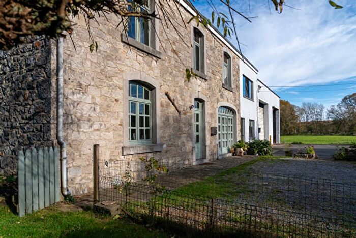 Maison 6 pièces à vendre à Rue du Cossou, Hotton Monville
