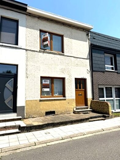 Maison 4 pièces à Rue du Monciat, Farciennes, à vendre