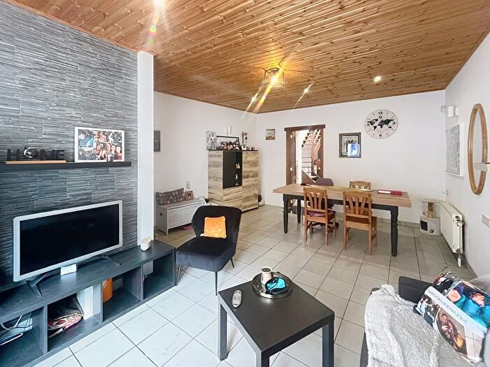 Maison 2 pièces à Grand'Rue, Châtelet, à vendre