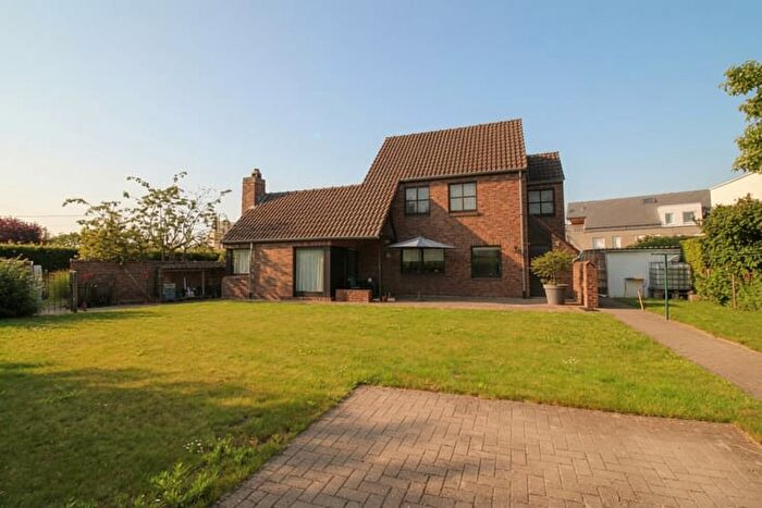 Maison 4 pièces à vendre à Steenweg Op Aalst, Opwijk