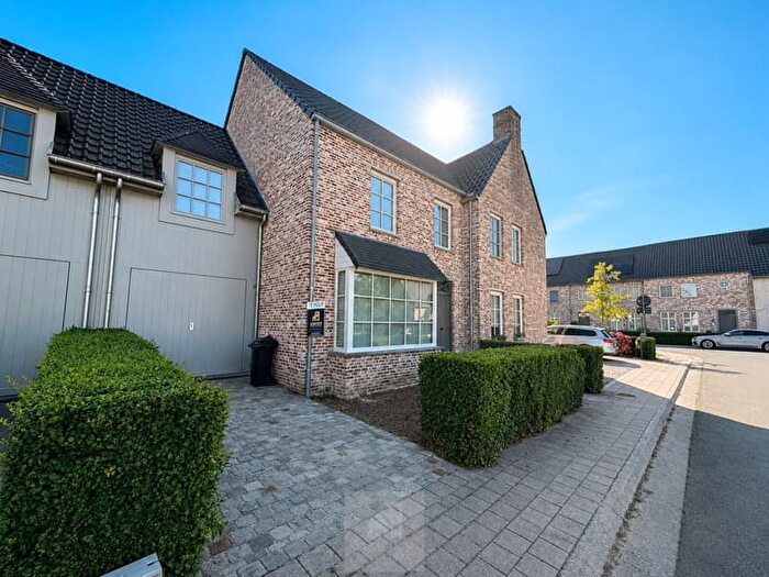 Maison 16 pièces à louer - Klaroenstraat, Harelbeke