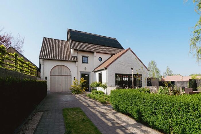 Maison 18 pièces à vendre à Oostveldstraat, A