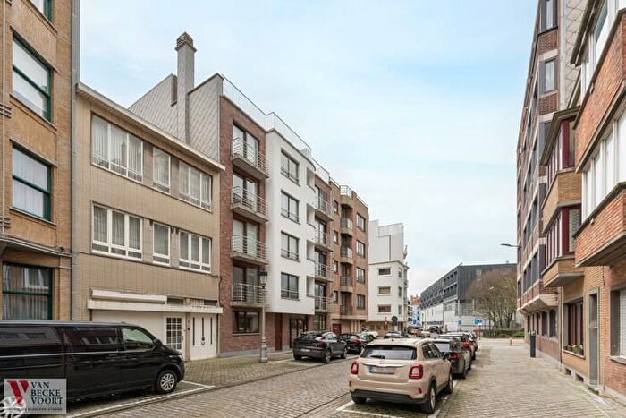 Warschaustraat, Oostende - Appartement 7 pièces à vendre