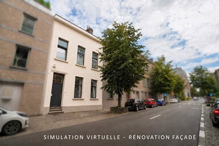 Maison 6 pièces à Rue d'Egmont, Mons, à vendre