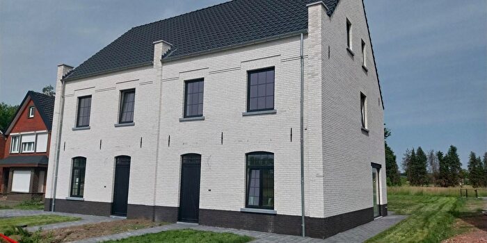 Maison 5 pièces à vendre à Emiel Verhaerenstraat, Leopoldsburg