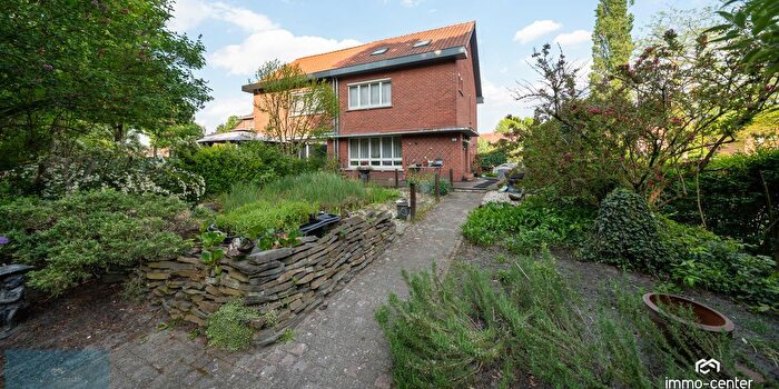 Maison 5 pièces à Albrecht Rodenbachlaan, Genk, à vendre