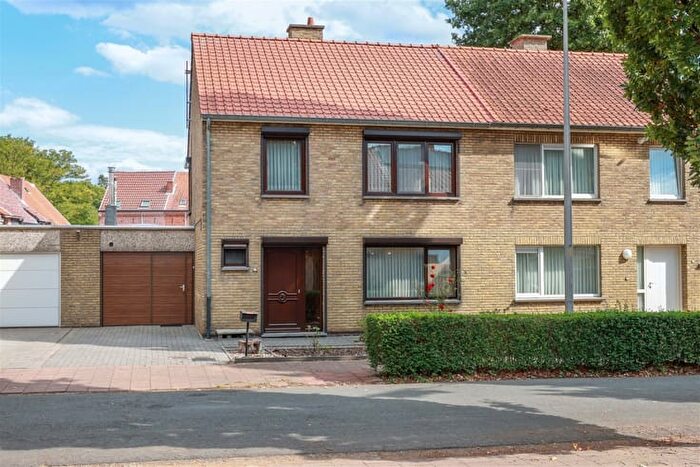 Schomstraat, HOUTHALENHELCHTEREN : Maison 4 pièces à vendre