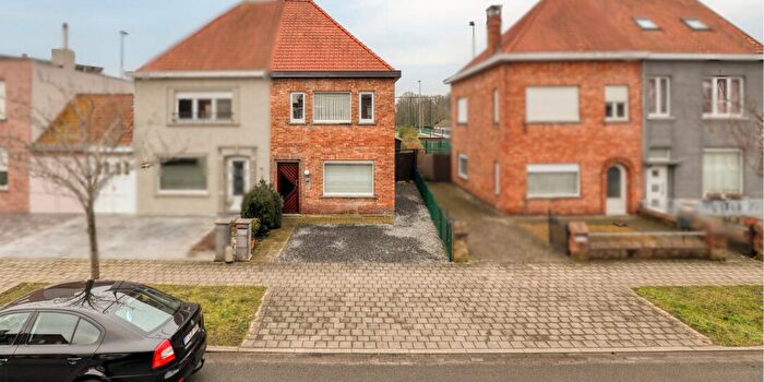 Robrecht van Vlaanderenlaan, SintAndries - Maison 3 pièces à vendre