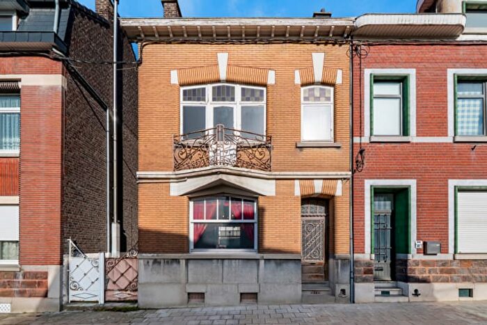 Maison 15 pièces à vendre - Rue Albert er, Engis