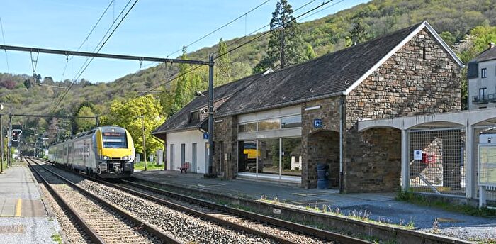 Maison à Rue De La Gare, Profondeville, à vendre