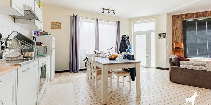MonceausurSambre, Henegouwen : Appartement 4 pièces à vendre